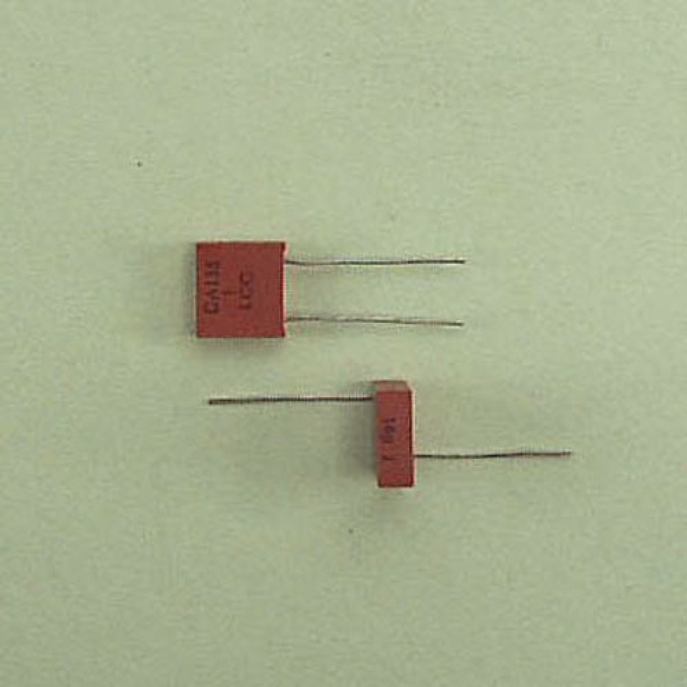 CONDENSATEUR MICA  ARGENTE 18PF 400VCC