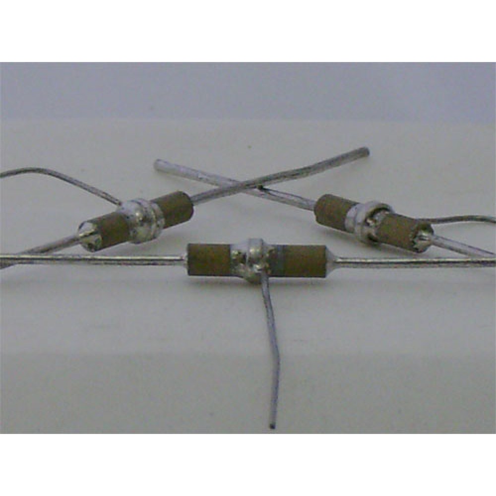 CONDENSATEUR BY-PASS--270PF / 2PIECES