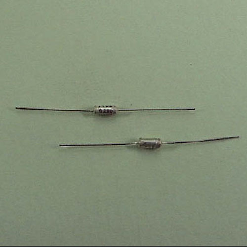 CONDENSATEUR STYROFLEX  715PF  2% 250VCC
