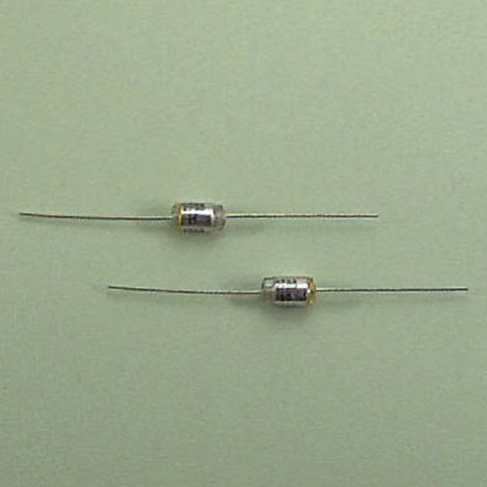 CONDENSATEUR STYROFLEX  2,7NF 2,5% 63VCC