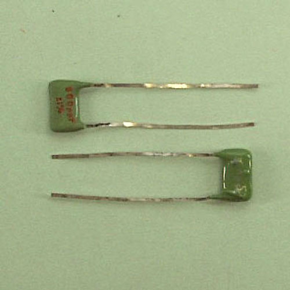 CONDENSATEUR MICA  ARGENTE 800PF 350VCC