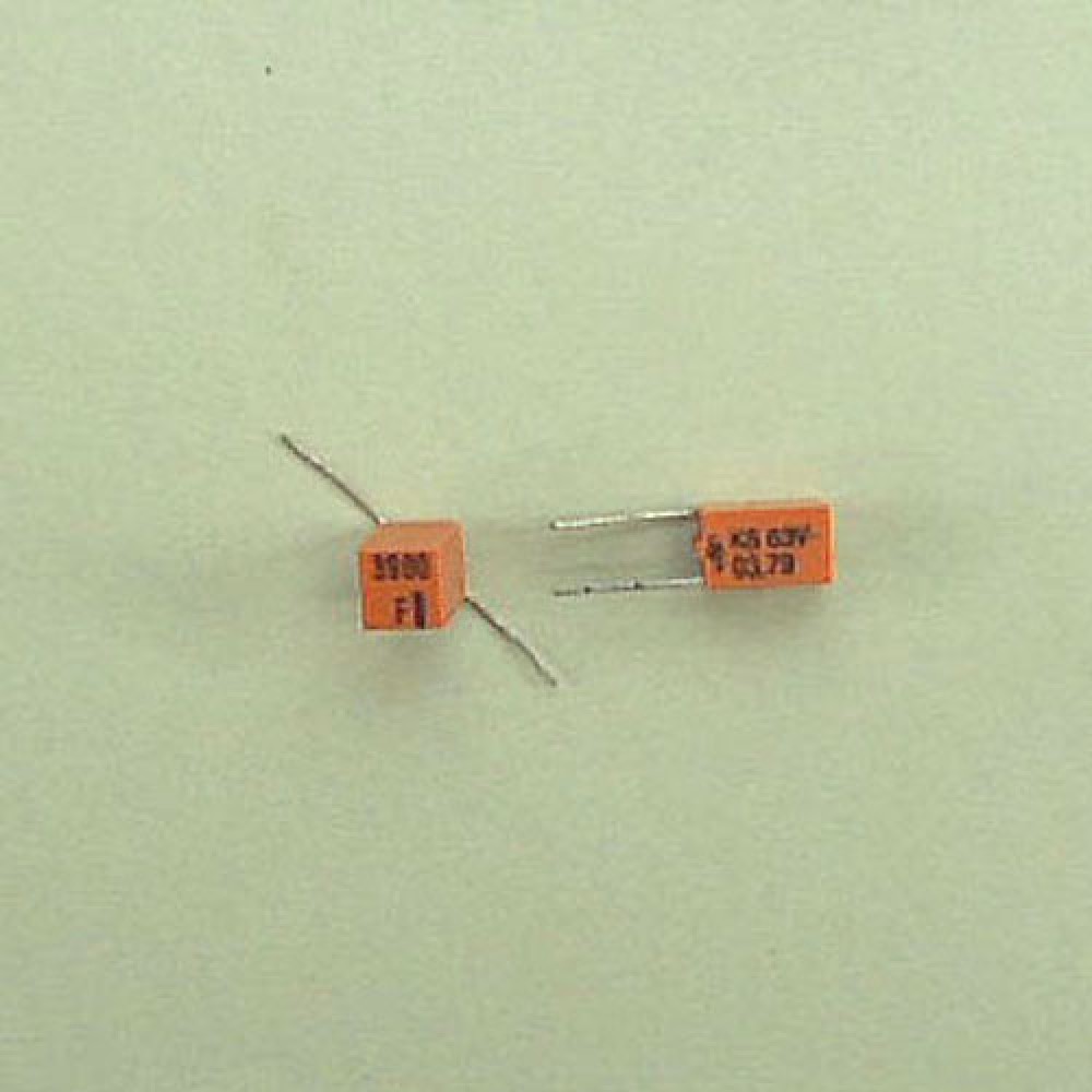 CONDENSATEUR STYROFLEX   3,9NF 1%  63VCC