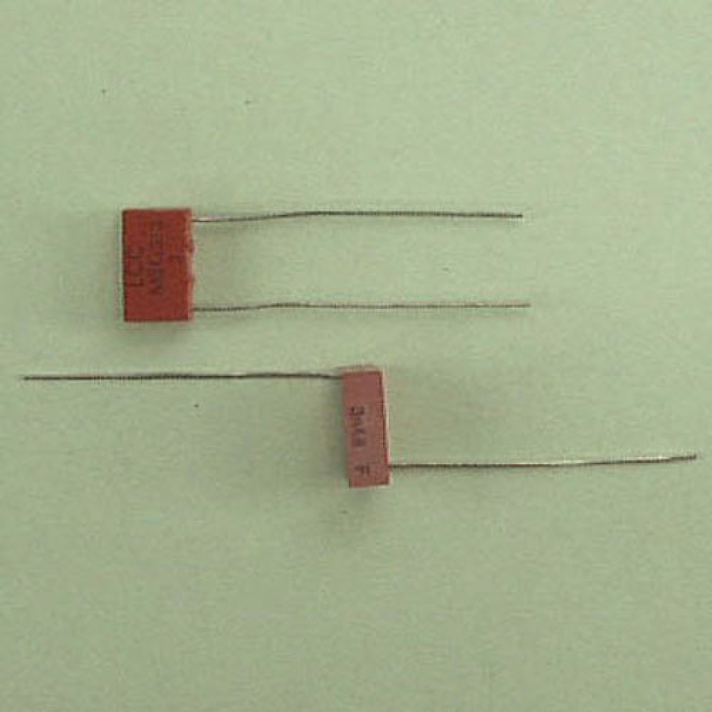 CONDENSATEUR MICA  ARGENTE 3,48NF 300VCC