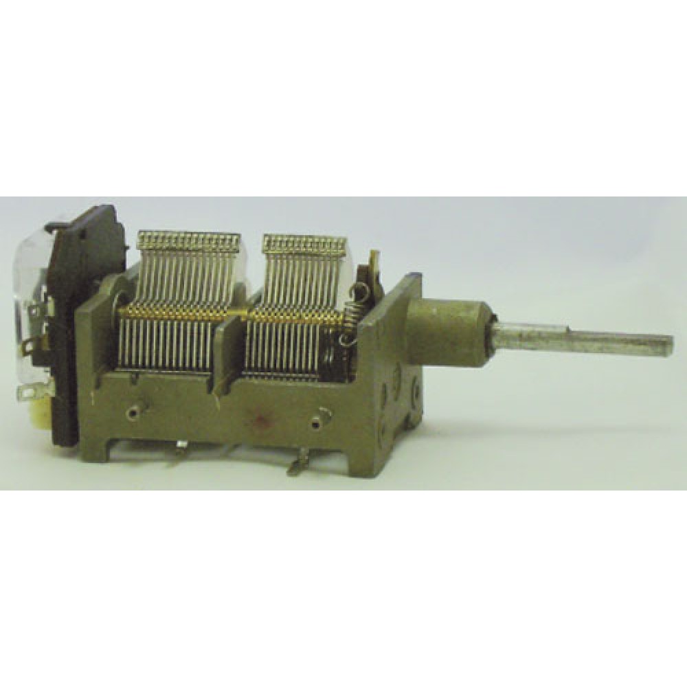 CONDENSATEUR VARIABLE AIR 2X300PF