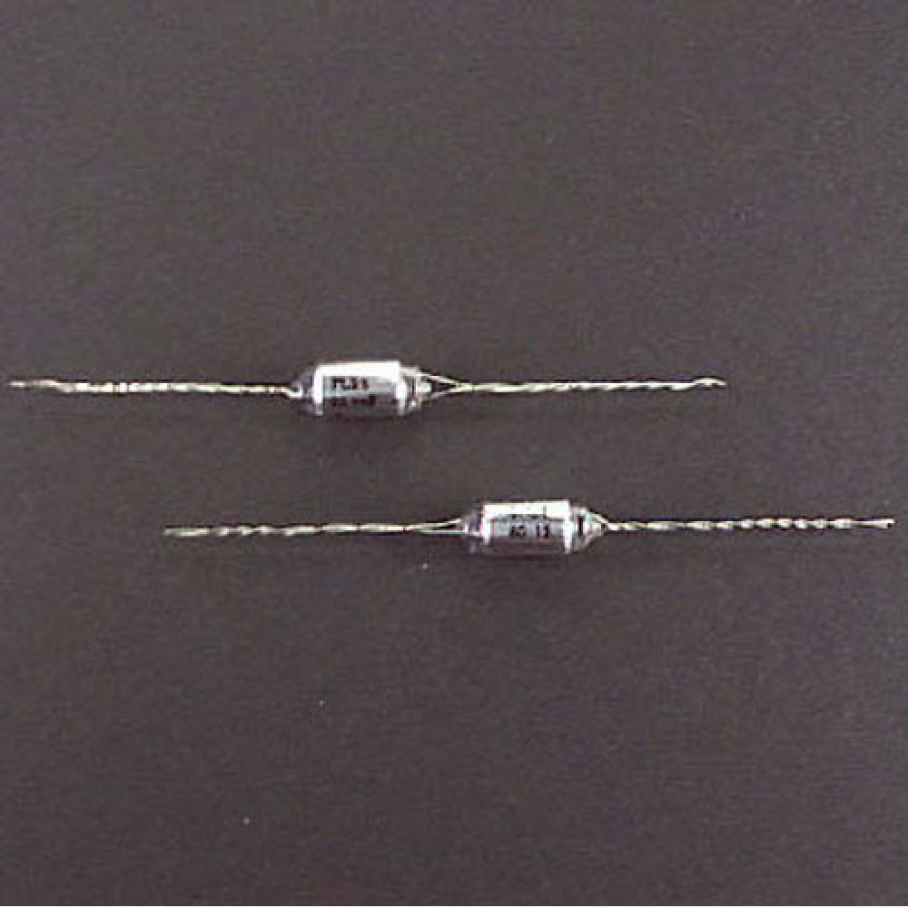 CONDENSATEUR STYROFLEX DOUBLE 22,1NF 63V
