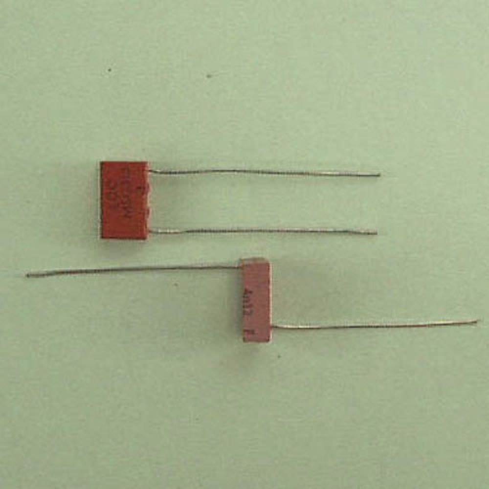 CONDENSATEUR MICA  ARGENTE 4,12NF 300VCC