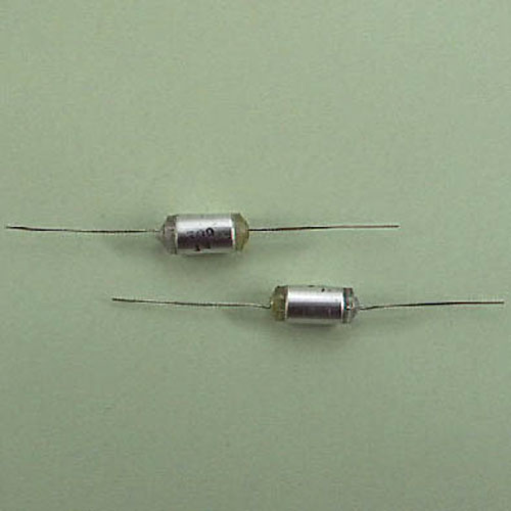 CONDENSATEUR STYROFLEX  4,7NF  5% 500VCC