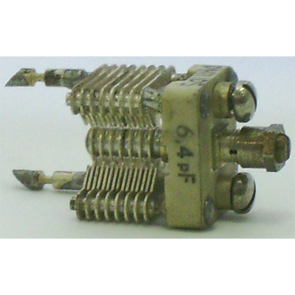 CONDENSATEUR AJUST. AIR PAPILLON 2X6,4PF