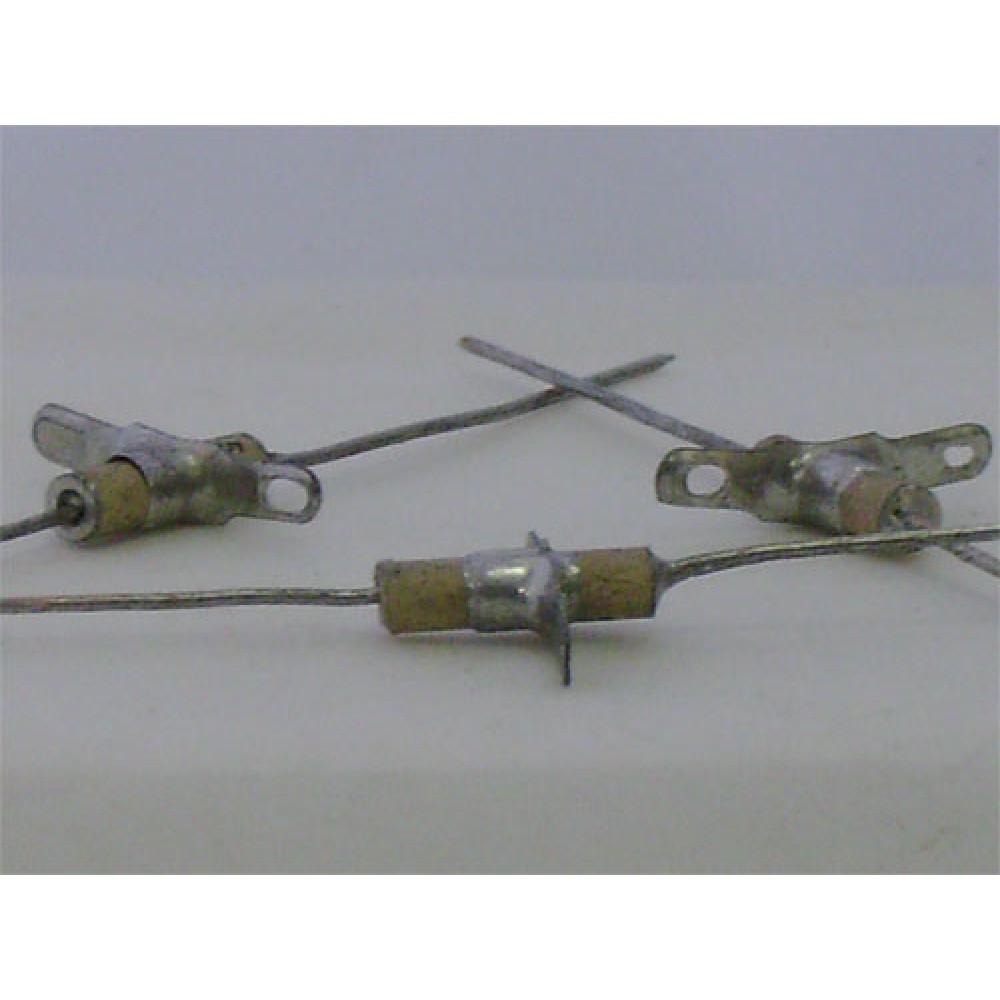 CONDENSATEUR BY-PASS--15PF / 2PIECES