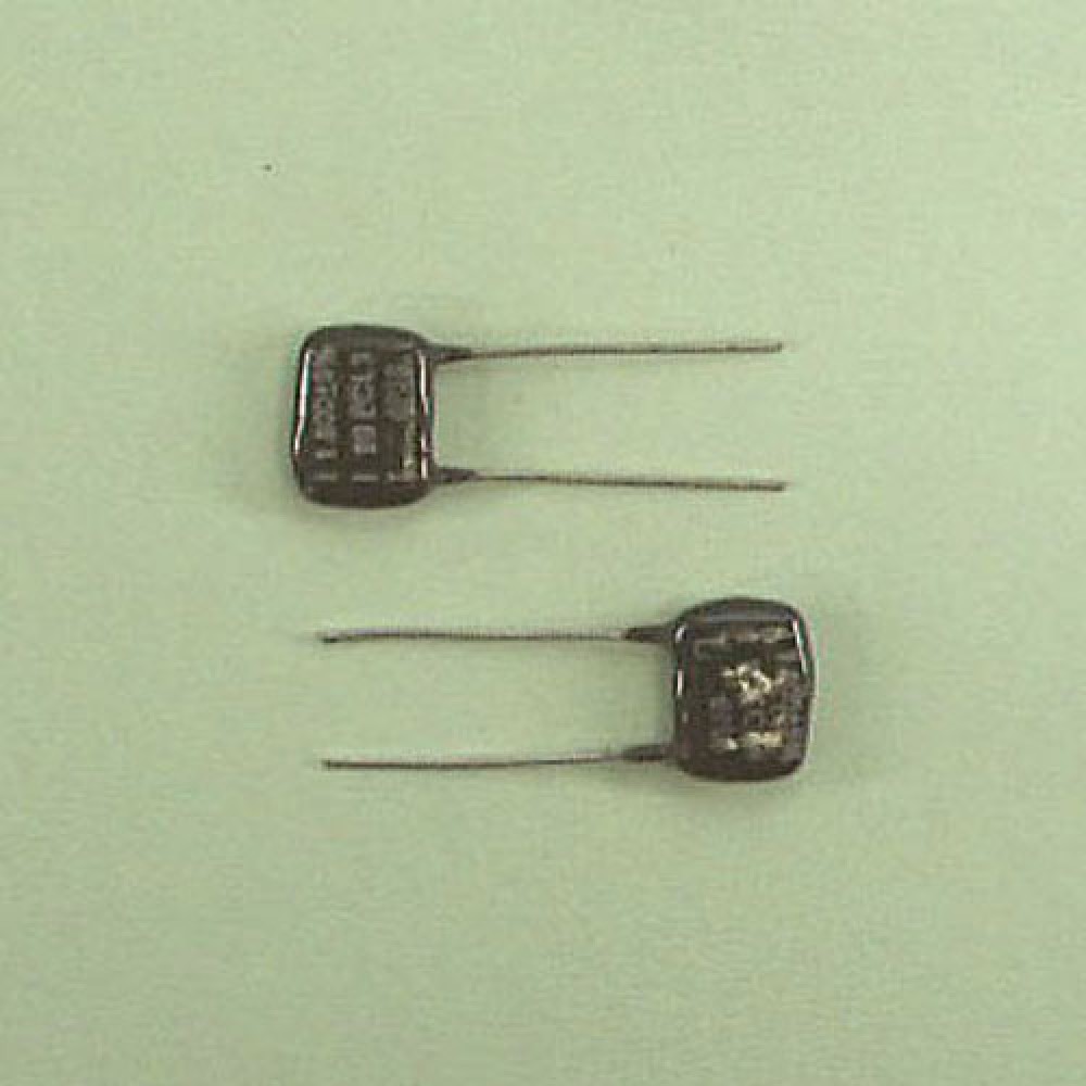CONDENSATEUR MICA 1,5NF / 5% / 250VCC