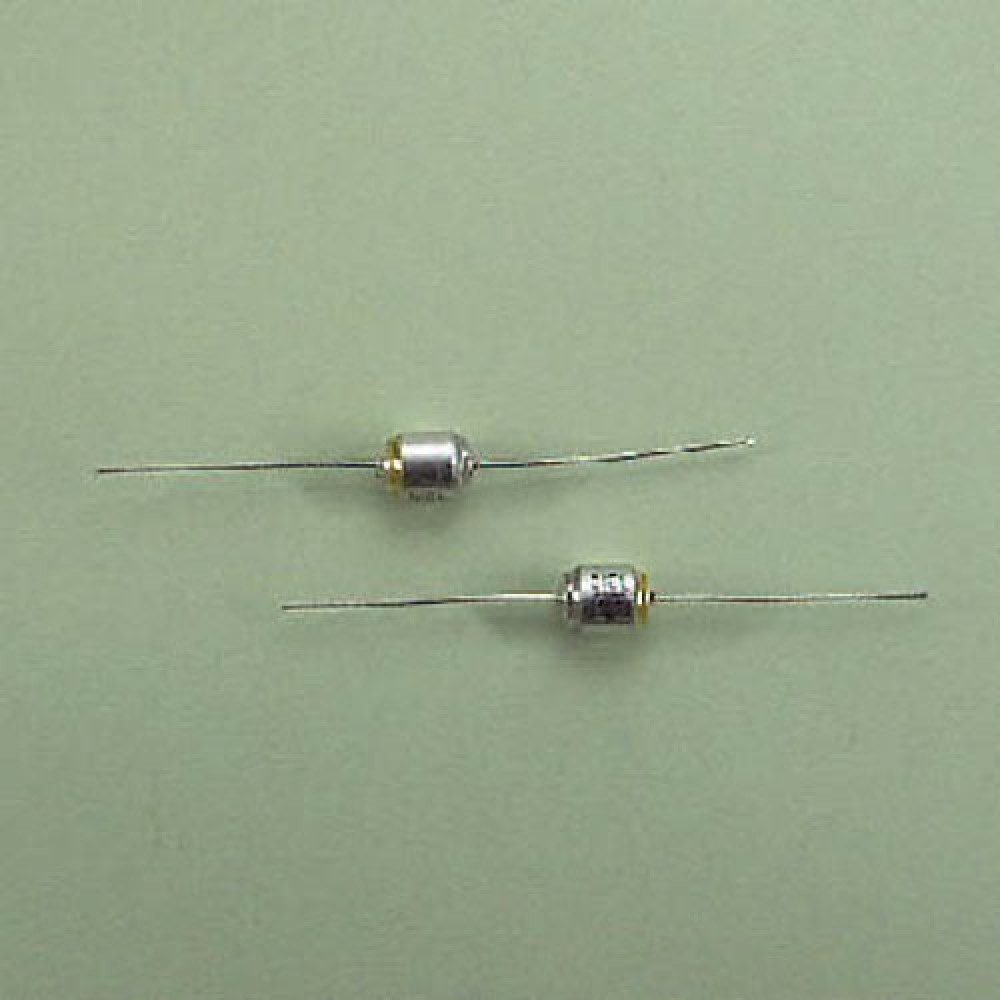 CONDENSATEUR STYROFLEX  6,8NF 2,5% 63VCC