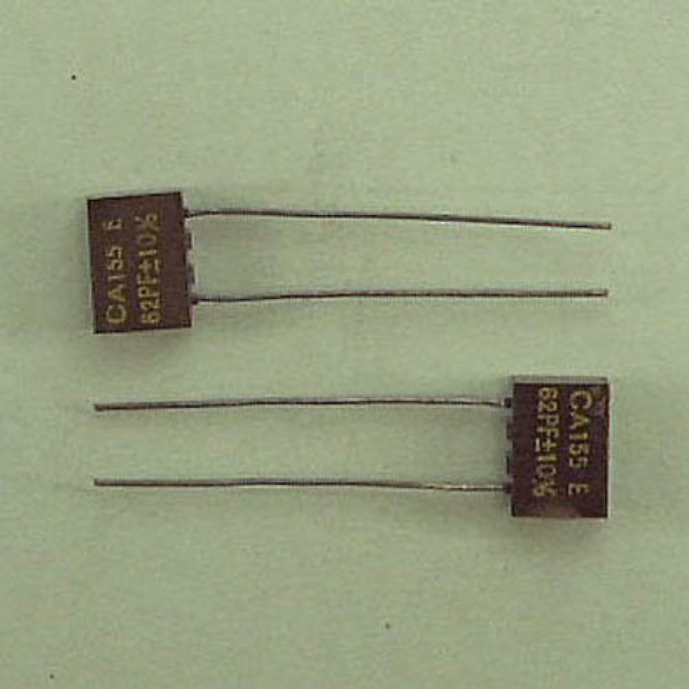 CONDENSATEUR MICA  ARGENTE 82PF 400VCC