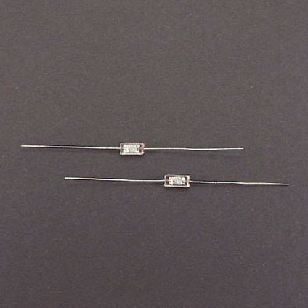 CONDENSATEUR STYROFLEX  15PF  5% 500VCC