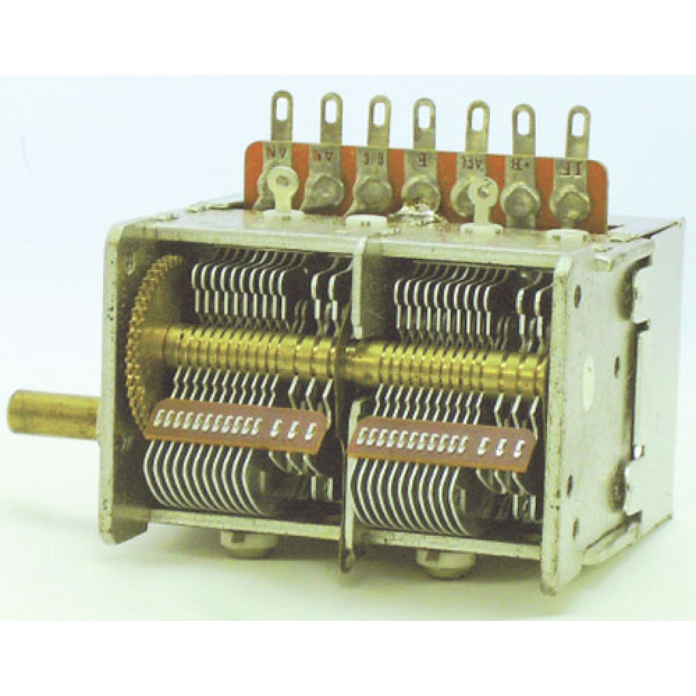 CONDENSATEUR VAR. AIR 2X12+330+390PF+HF