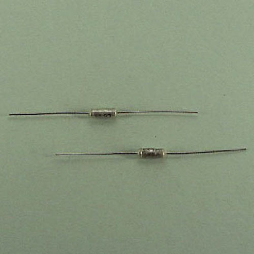 CONDENSATEUR STYROFLEX  220PF  5% 630VCC