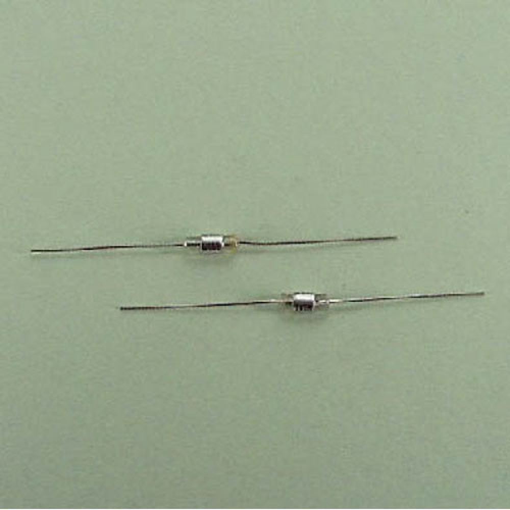 CONDENSATEUR STYROFLEX  150PF  5%  63VCC