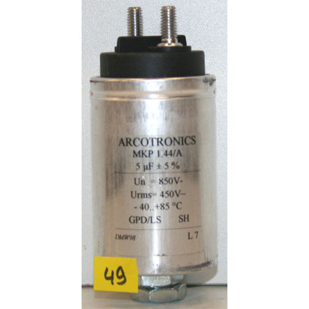 CONDENSATEUR BAIN HUILE---5µF/850VDC