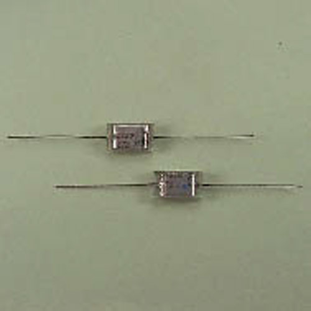 CONDENSATEUR STYROFLEX  3NF  5% 300VCC