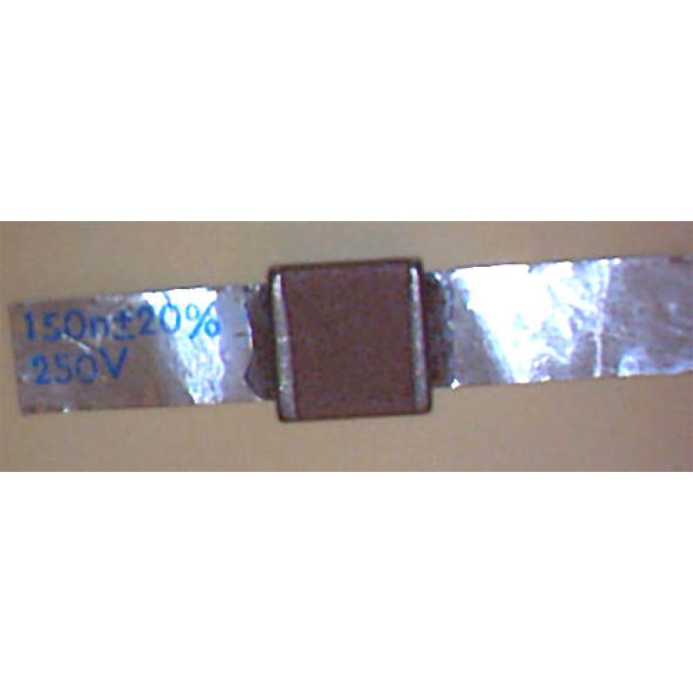 CONDENSATEUR CHIP CERAMIQUE 150NF/2 P