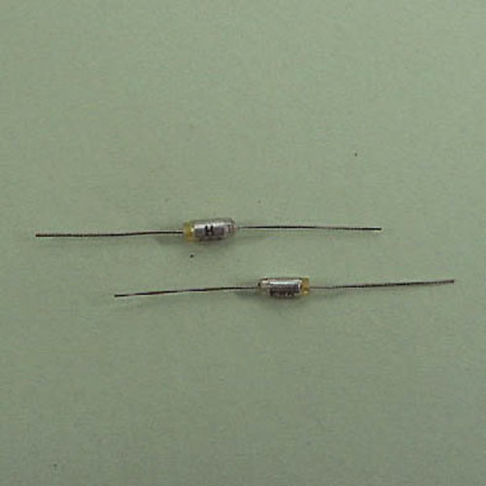 CONDENSATEUR STYROFLEX 680PF 2,5%  63VCC