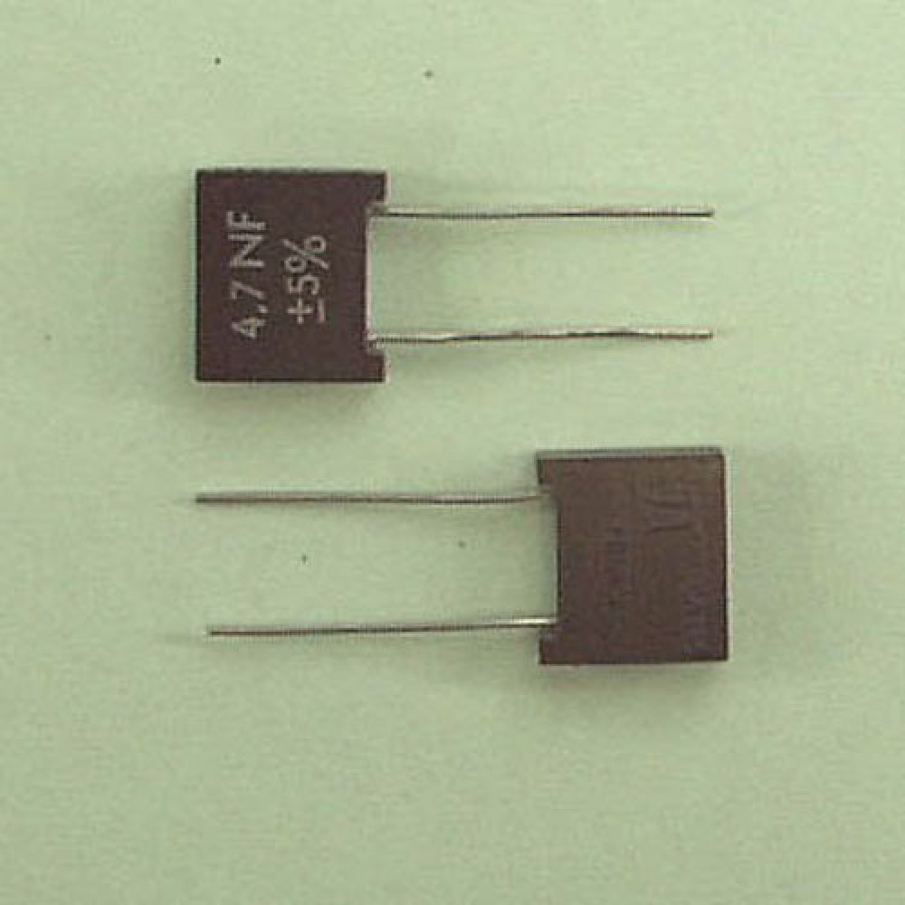 CONDENSATEUR MICA  ARGENTE 4,7NF 250VCC