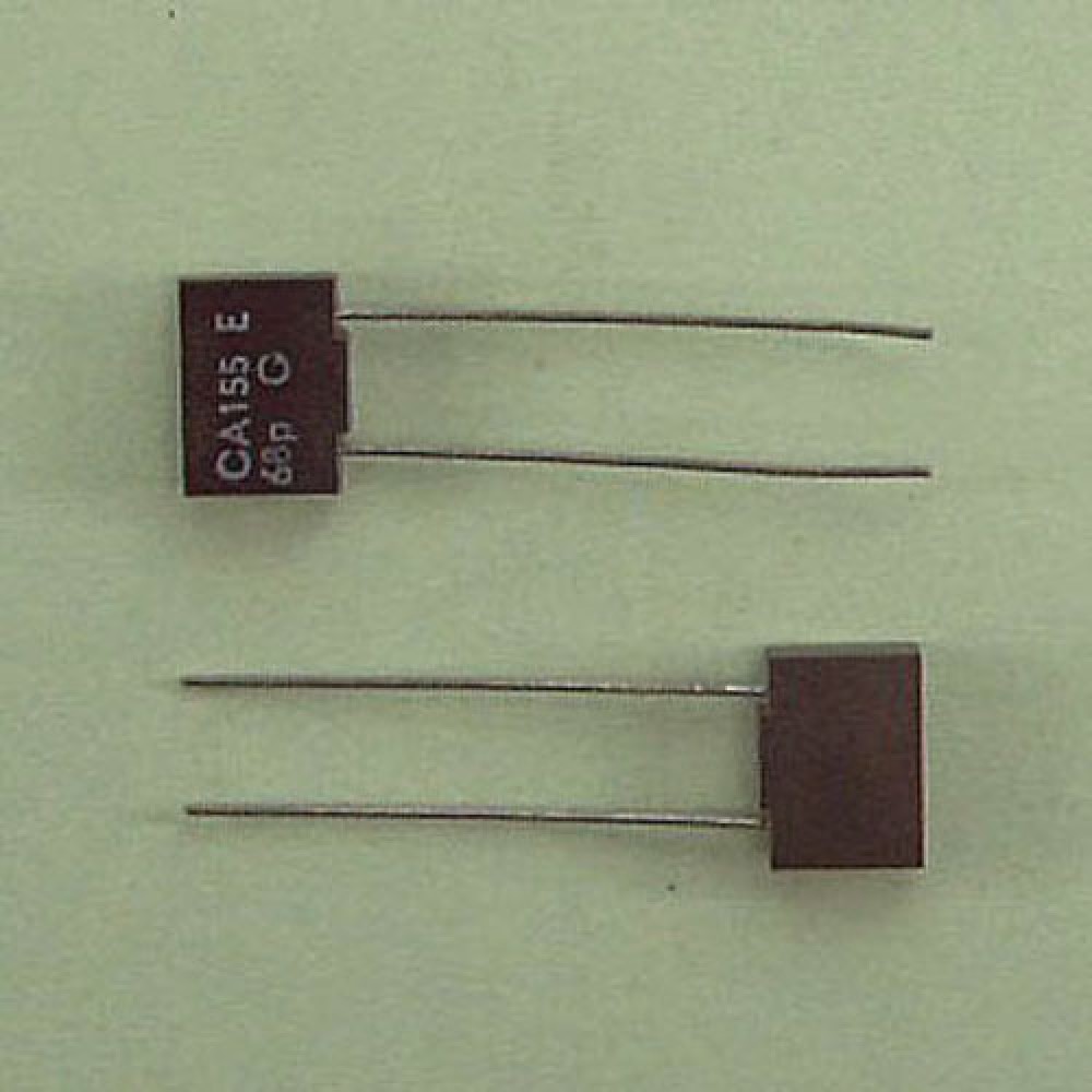 CONDENSATEUR MICA  ARGENTE 68PF 400VCC