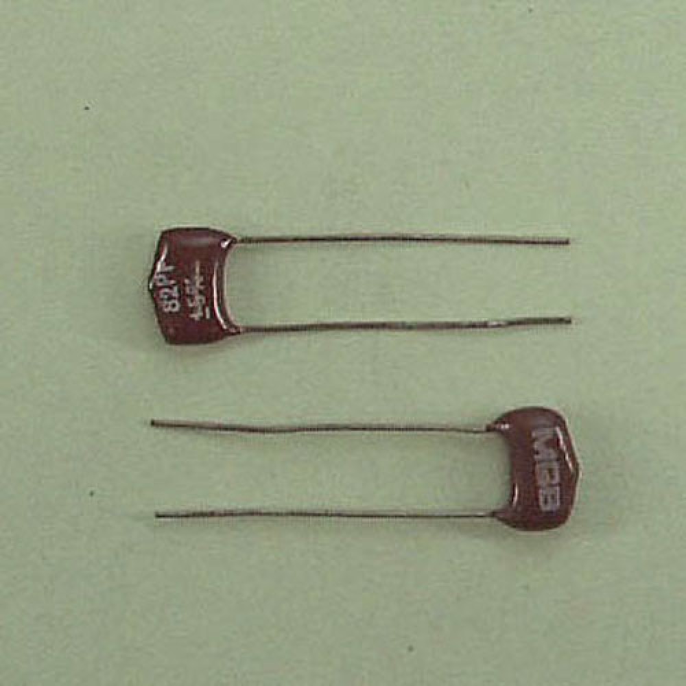 CONDENSATEUR MICA  ARGENTE 82PF 300VCC
