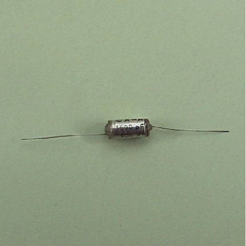 CONDENSATEUR STYROFLEX 3,6NF 2,5% 500VCC