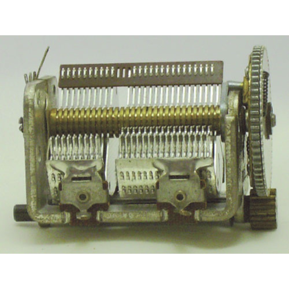CONDENSATEUR VARIABLE AIR 220+490PF