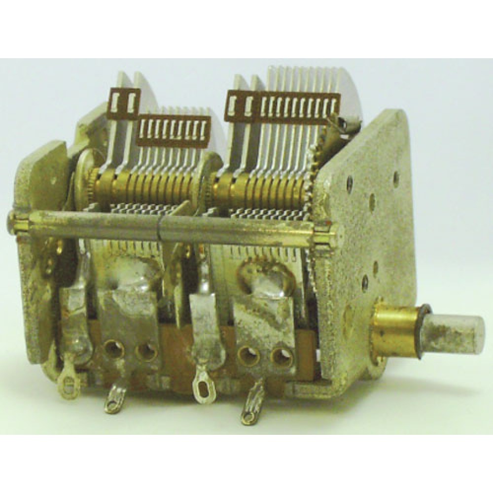 CONDENSATEUR VARIABLE AIR 2X12+200+390PF