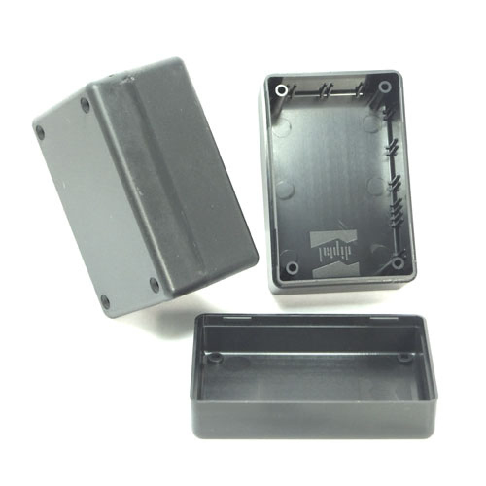 COFFRET PLASTIQUE NOIR  LOT DE 5 PIÈCES