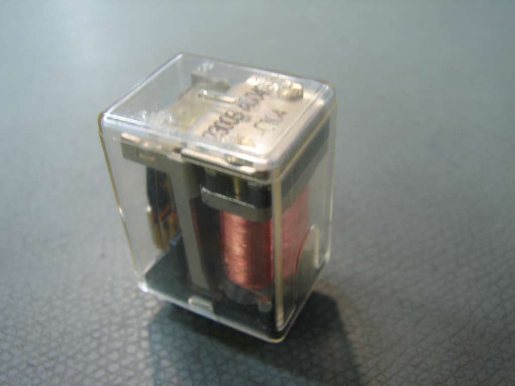 V23003-A0042-C104/SIEMENS/NA