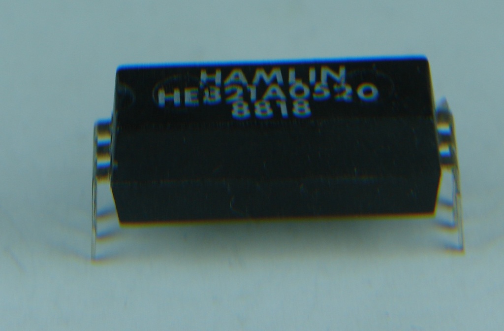 HE821A0520/HAMLIN/Non RoHS